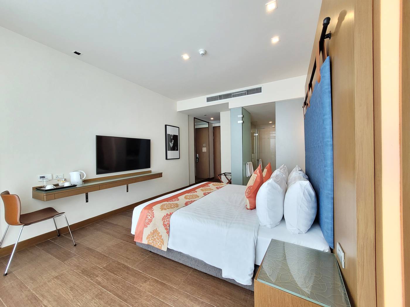 On8-Sukhumvit-by-Compass-Hospitality-Room-5