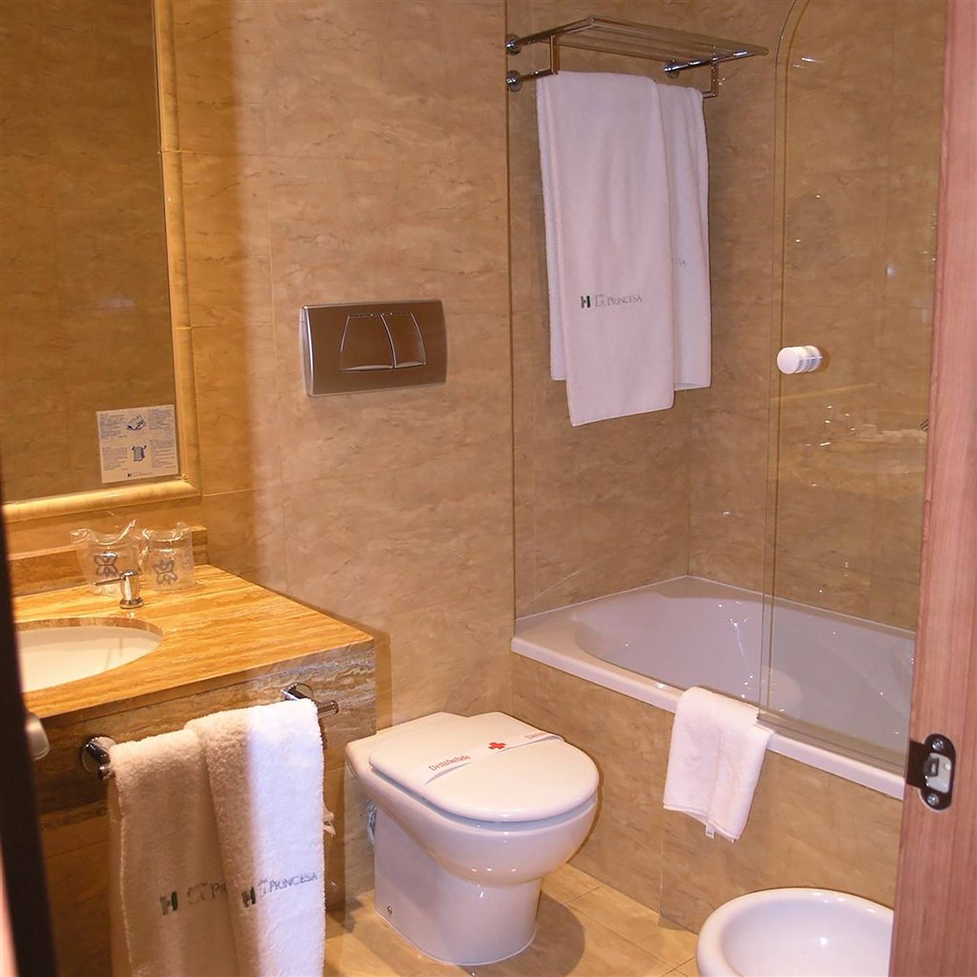 Sercotel-Hotel-Spa-La-Princesa-Room-9