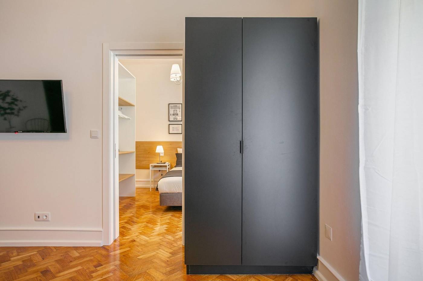 Home-Out-Rooms---Apartments-Room-69