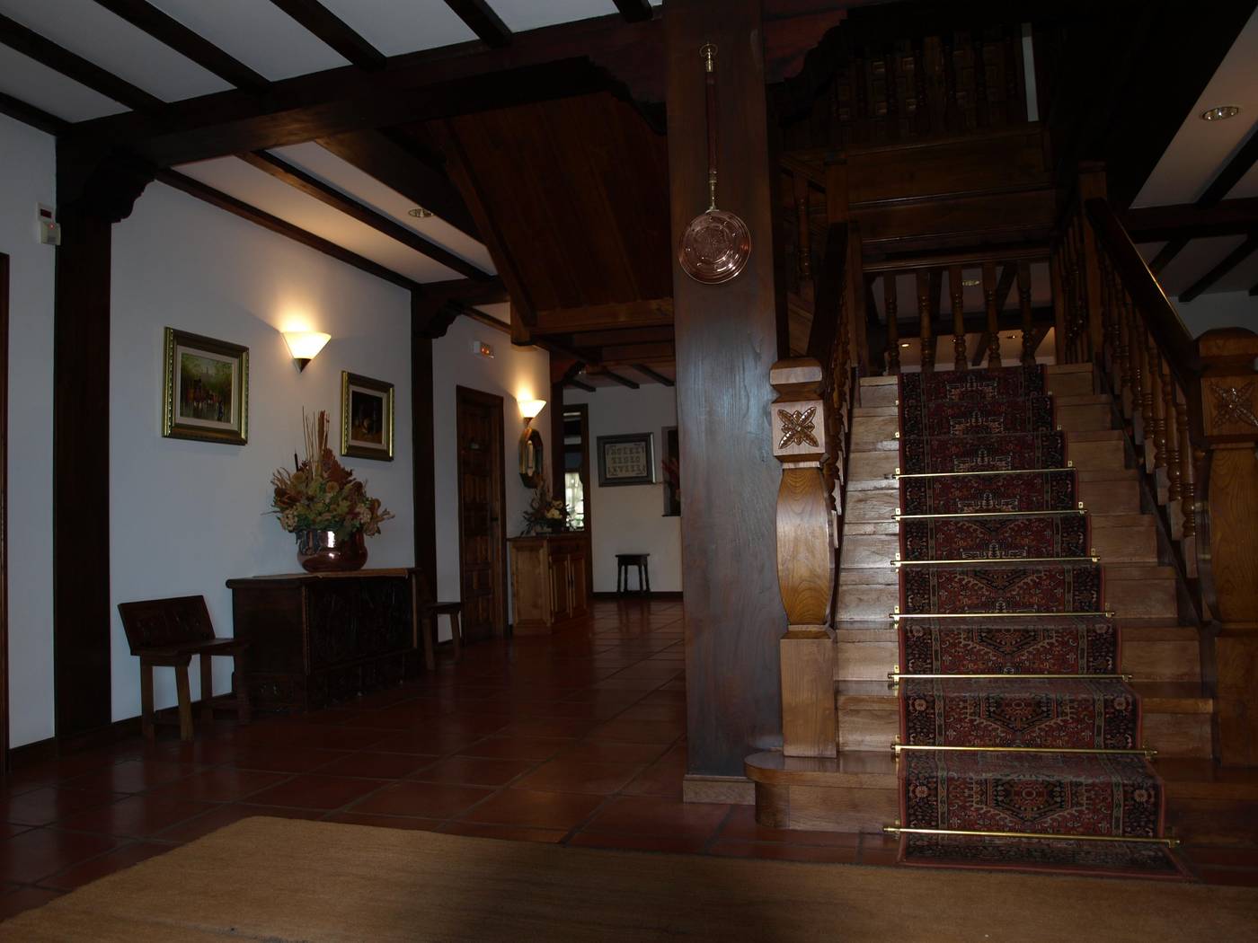 Siglo XVIII-Spain-SANTILLANA DEL MAR-Lobby-6