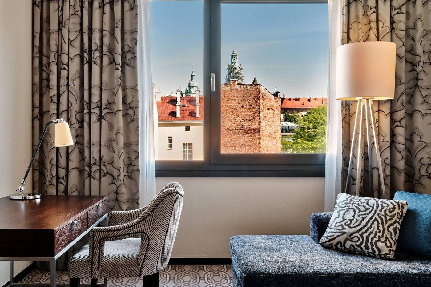 Sheraton-Grand-Krakow-Room-8