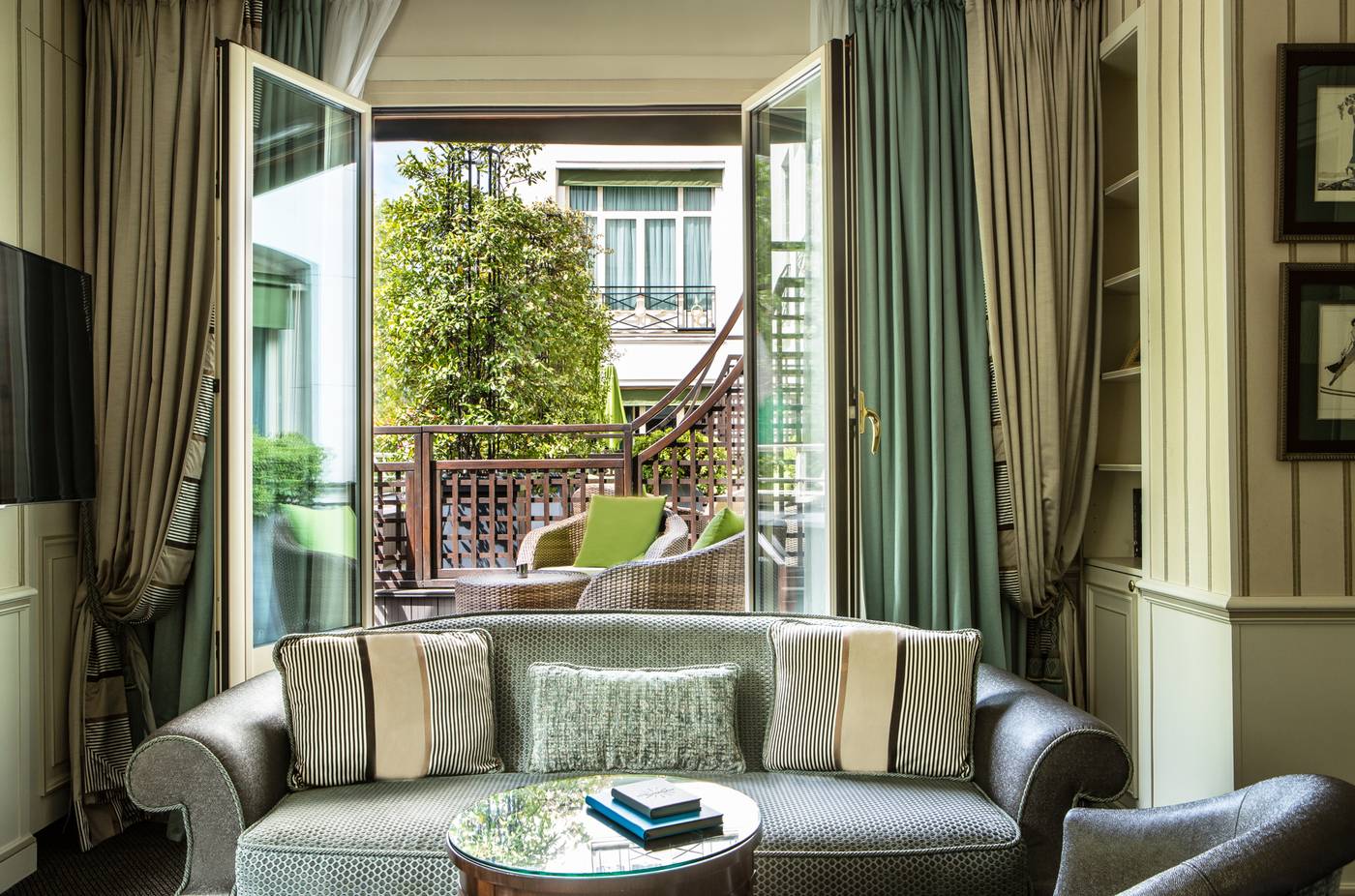 H----tel-Napol----on-Paris-Room-4