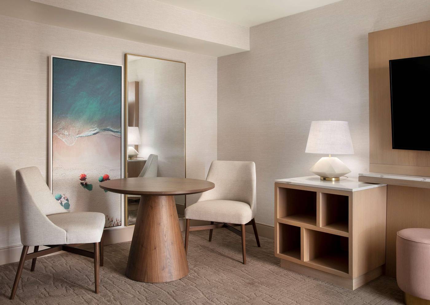 Hilton-Santa-Monica-Hotel---Suites-Room-29