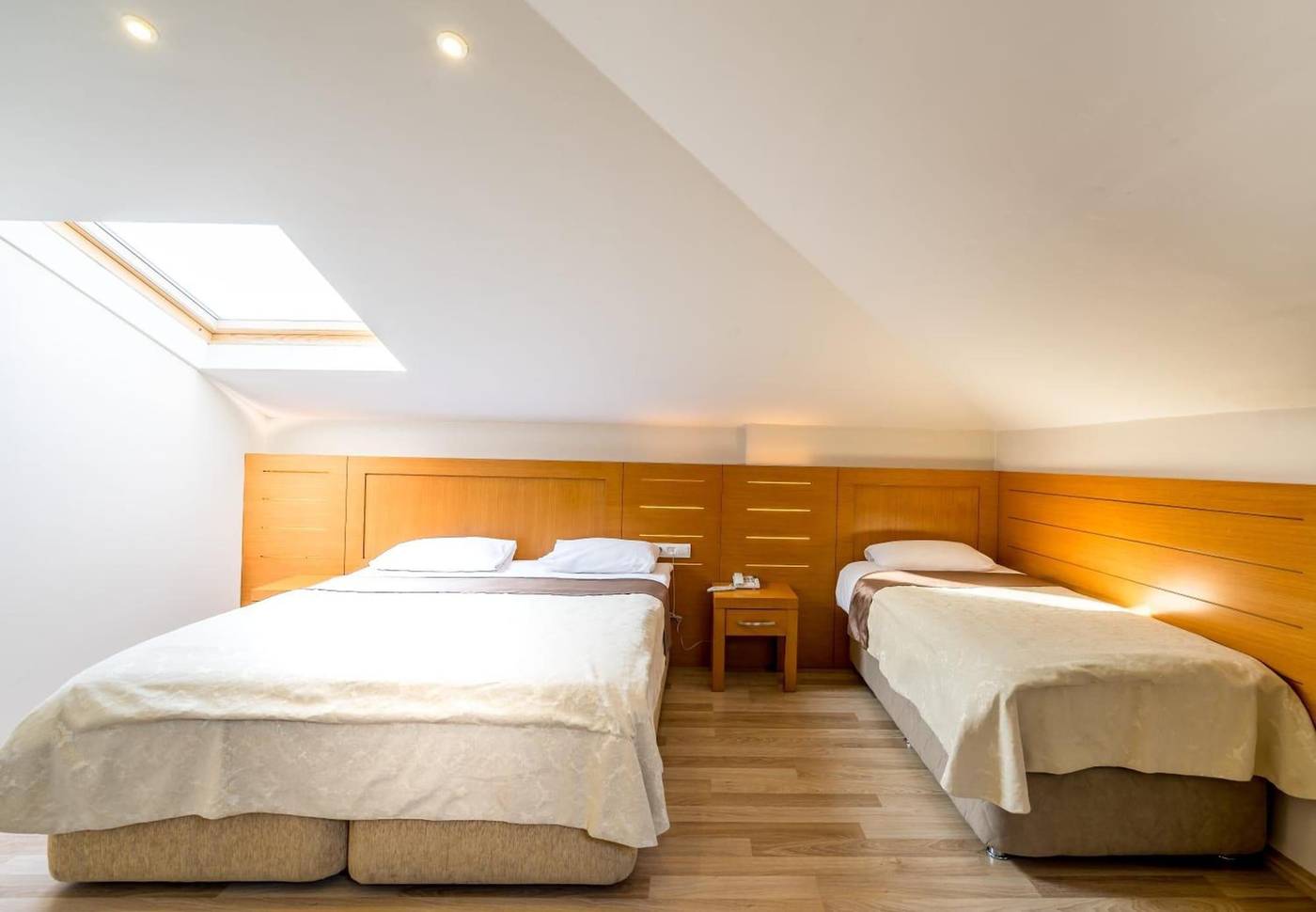 My-Rose-Hotel-Room-28