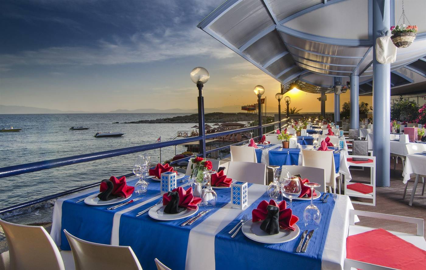 Grand-Blue-Sky-International-Restaurant-47