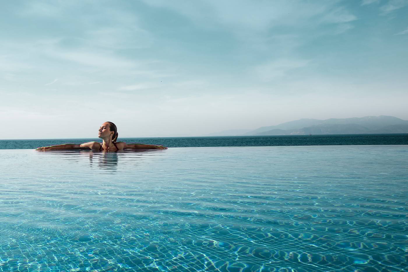 Charisma-De-luxe-Pool-54