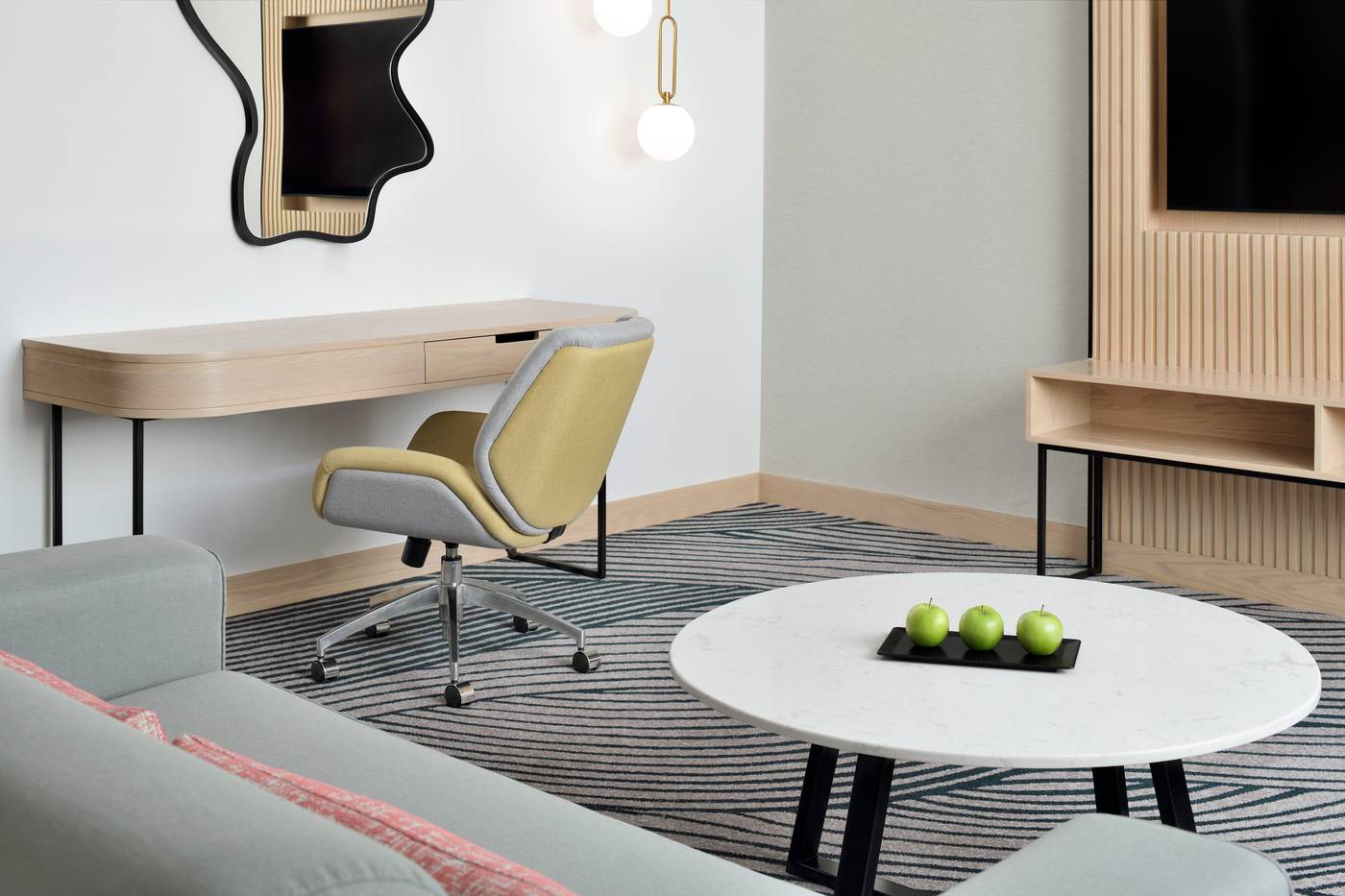 Crowne-Plaza-Jumeirah-Dubai-Room-29