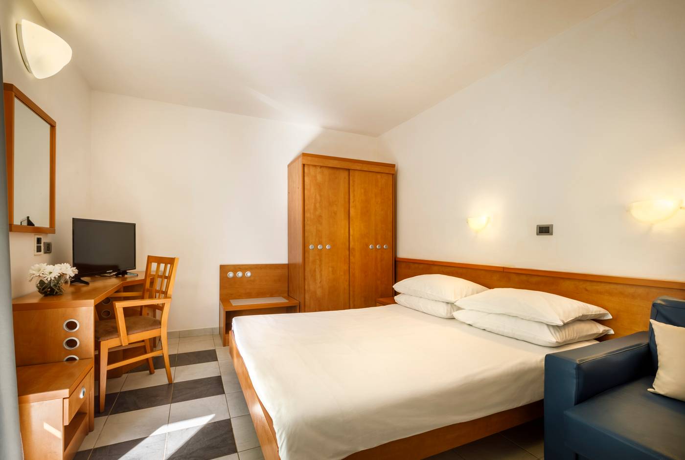 Maistra-Select-Amarin-Resort-Room-22