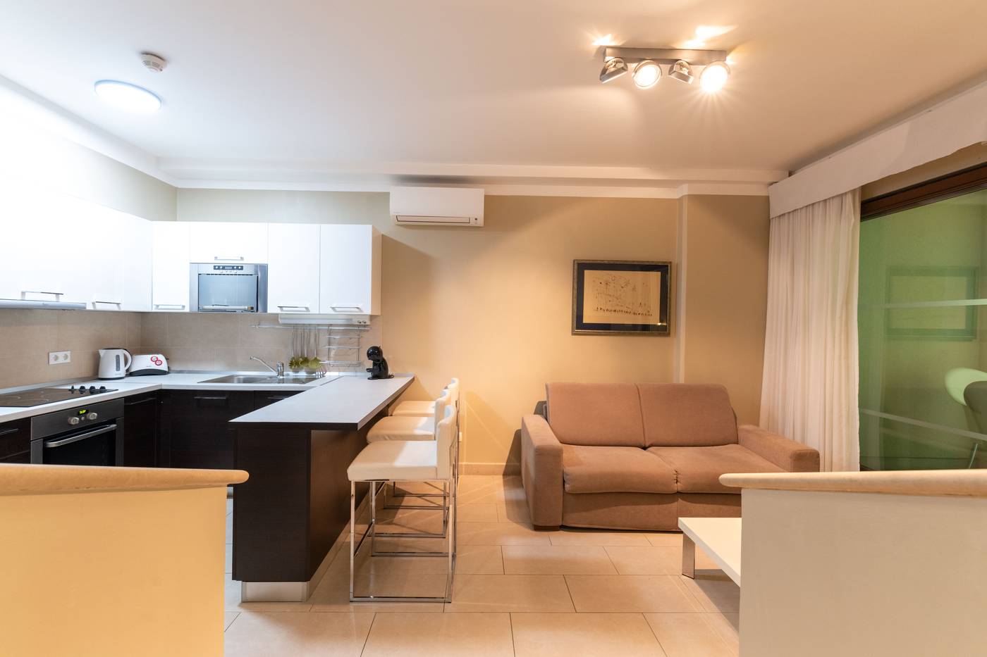 The-Residence-Room-39