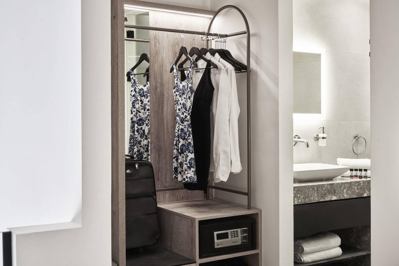 NLH-Monastiraki-Room-74