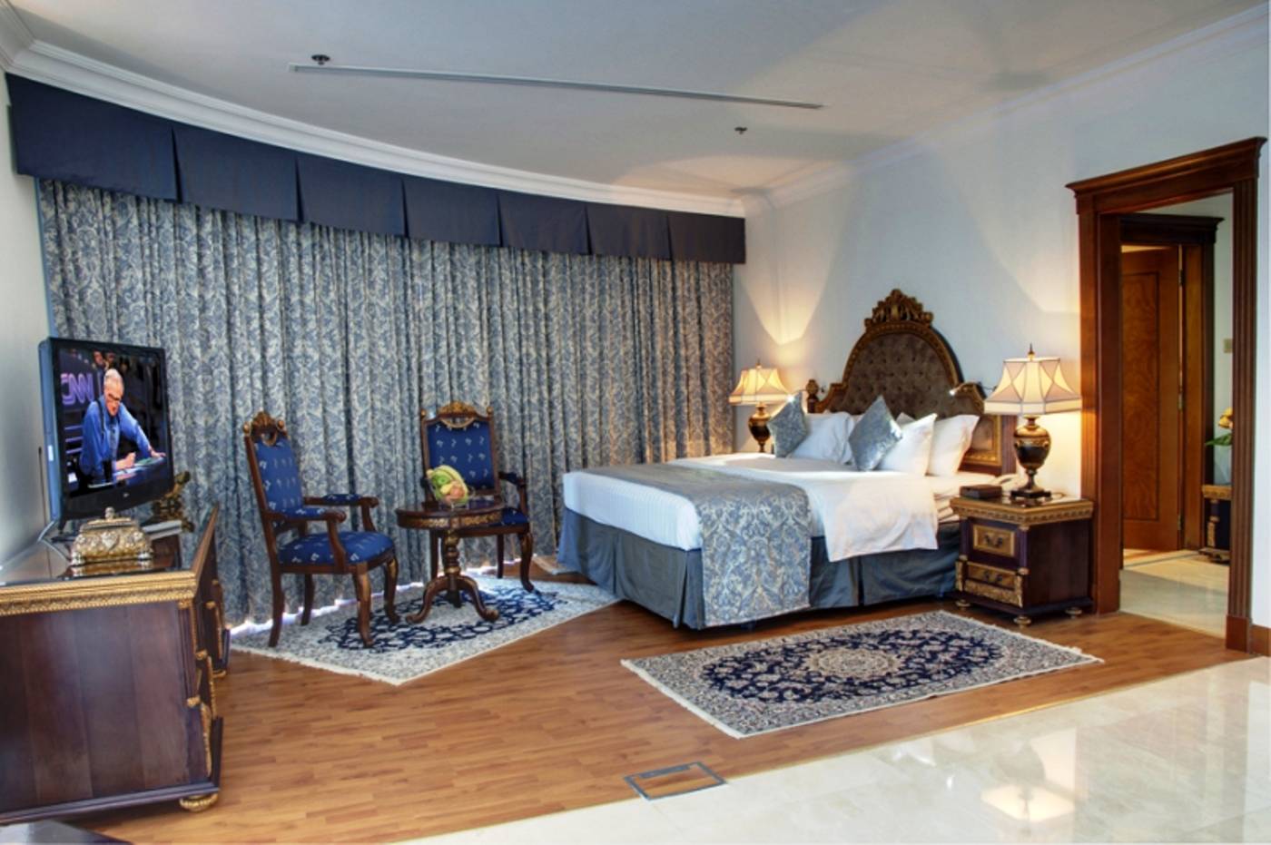 Grand-Excelsior-Bur-Dubai-Room-10
