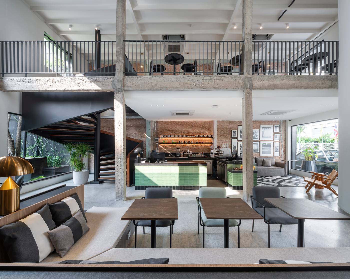 Lilit-Bang-Lumphu-Hotel-Lobby-17