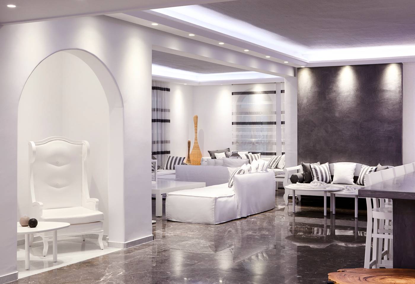 Kalisti-Hotel---Suites-Lobby-59