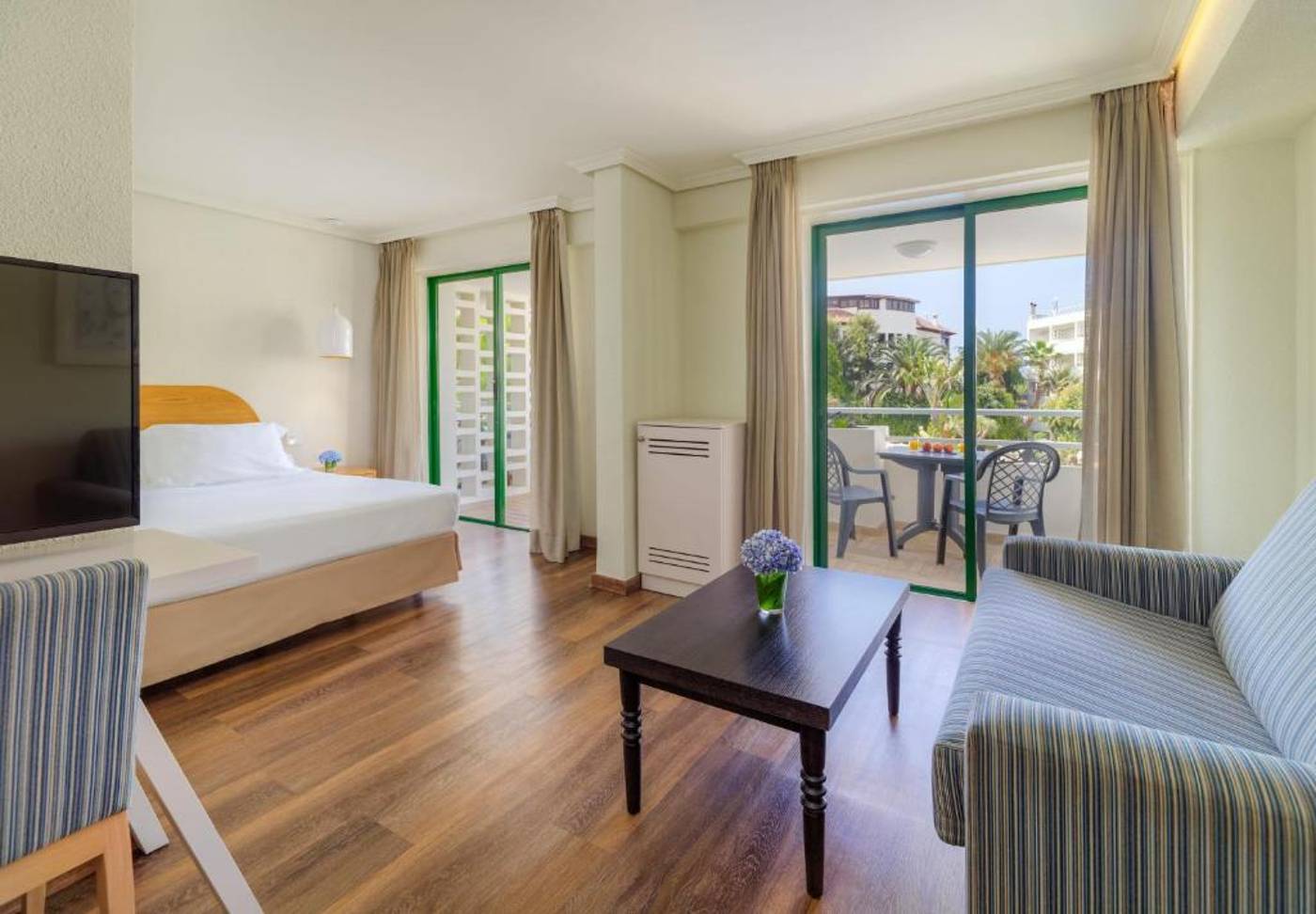 H10-Tenerife-Playa-Room-17