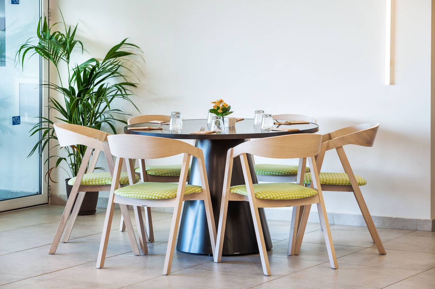 Kriopigi-Restaurant-69