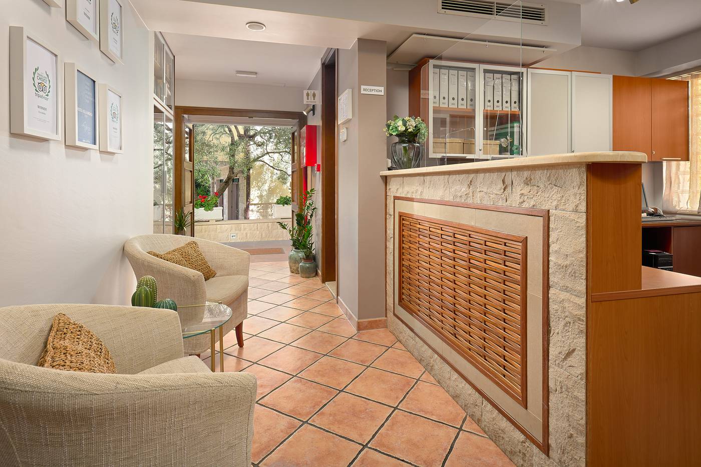 Villa-Andrea-Lobby-46