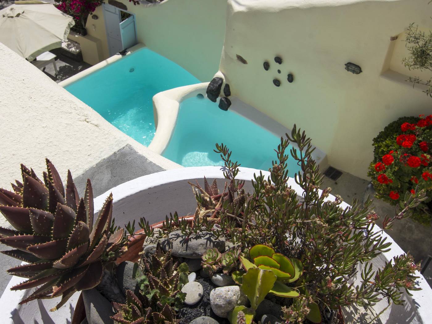 Timedrops-Santorini-Pool-3