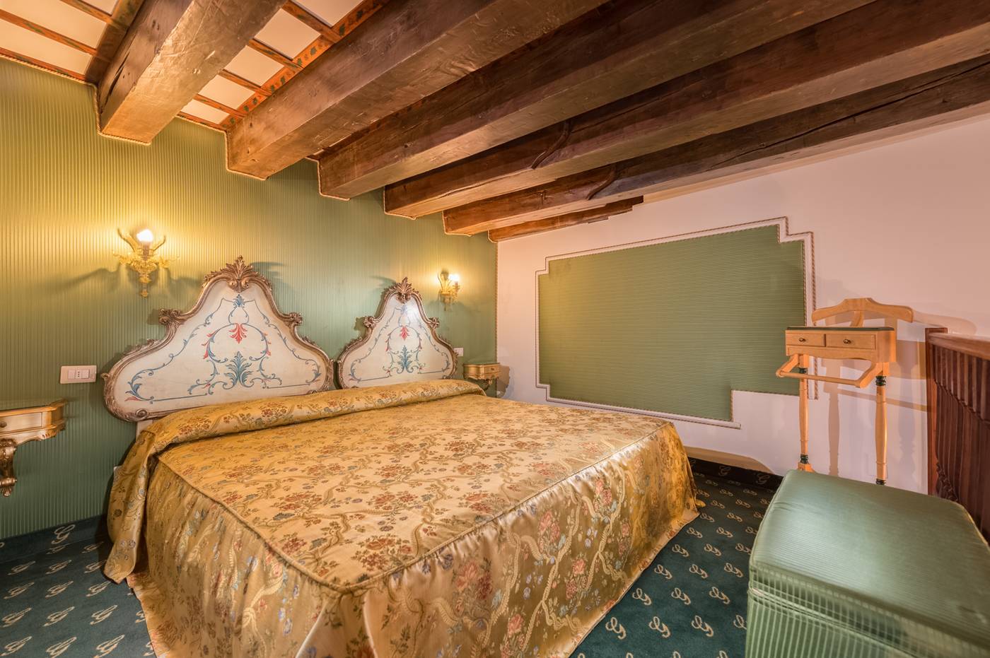 Giorgione-Hotel-Room-21