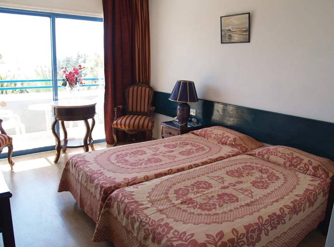 Paphiessa Hotel and Apartments