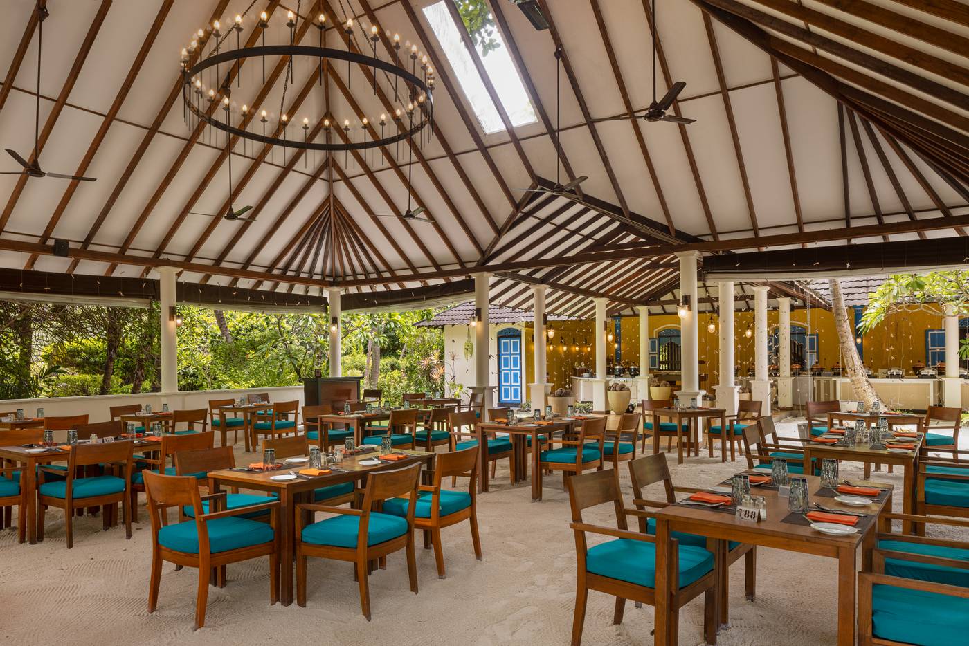 Adaaran Select Meedhupparu & Prestige Water Villas Maldives