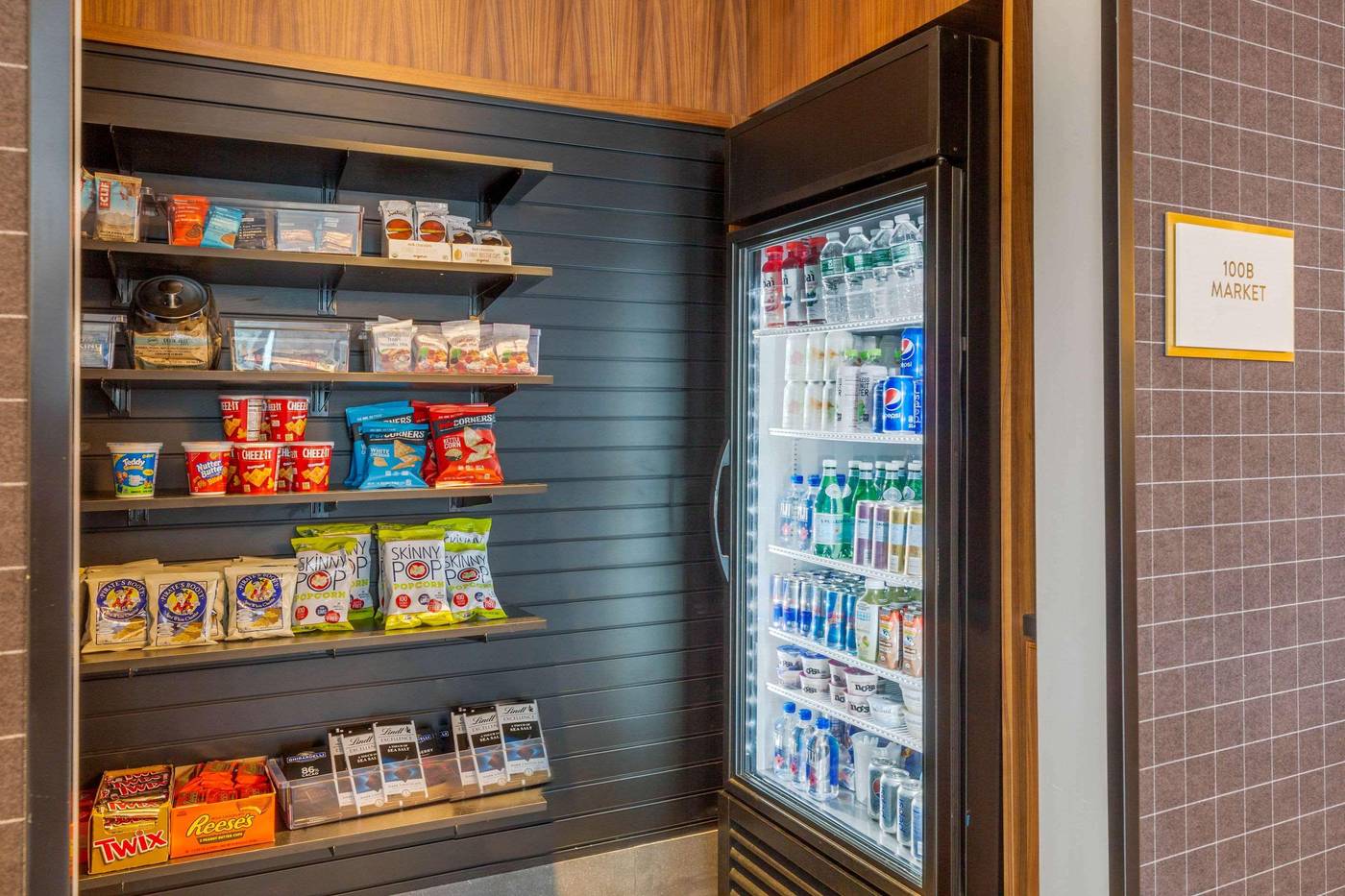 Cambria-Hotel-Boston-Downtown-South-Boston-General-view-24