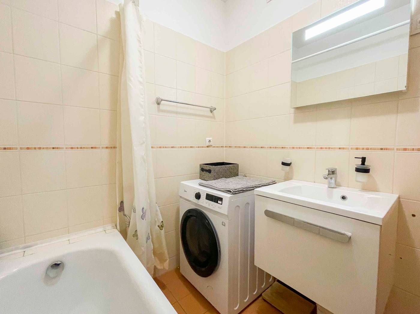 Opera-Residence-Room-32