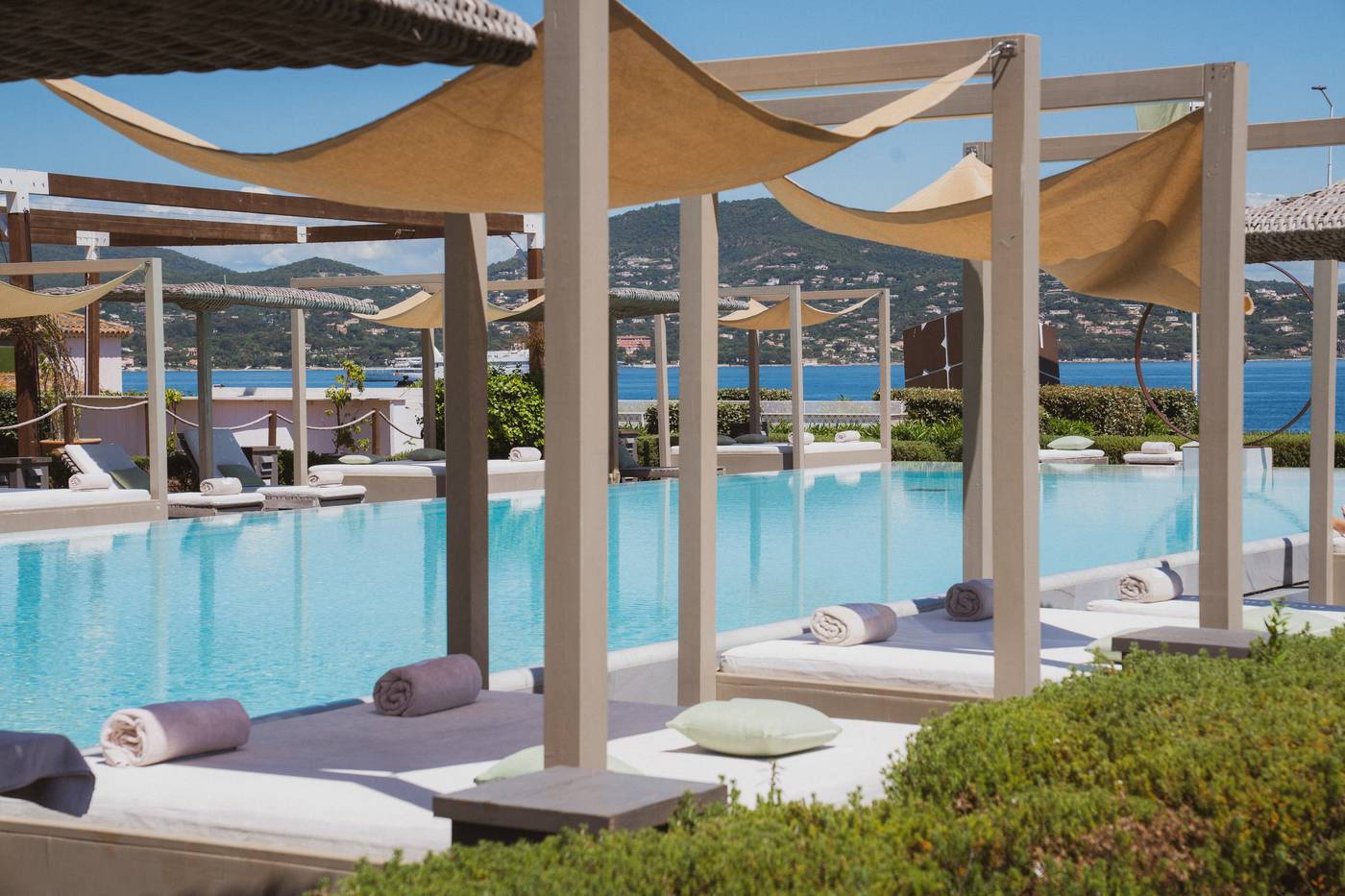 Kube-Hotel-St-Tropez-General-view-4