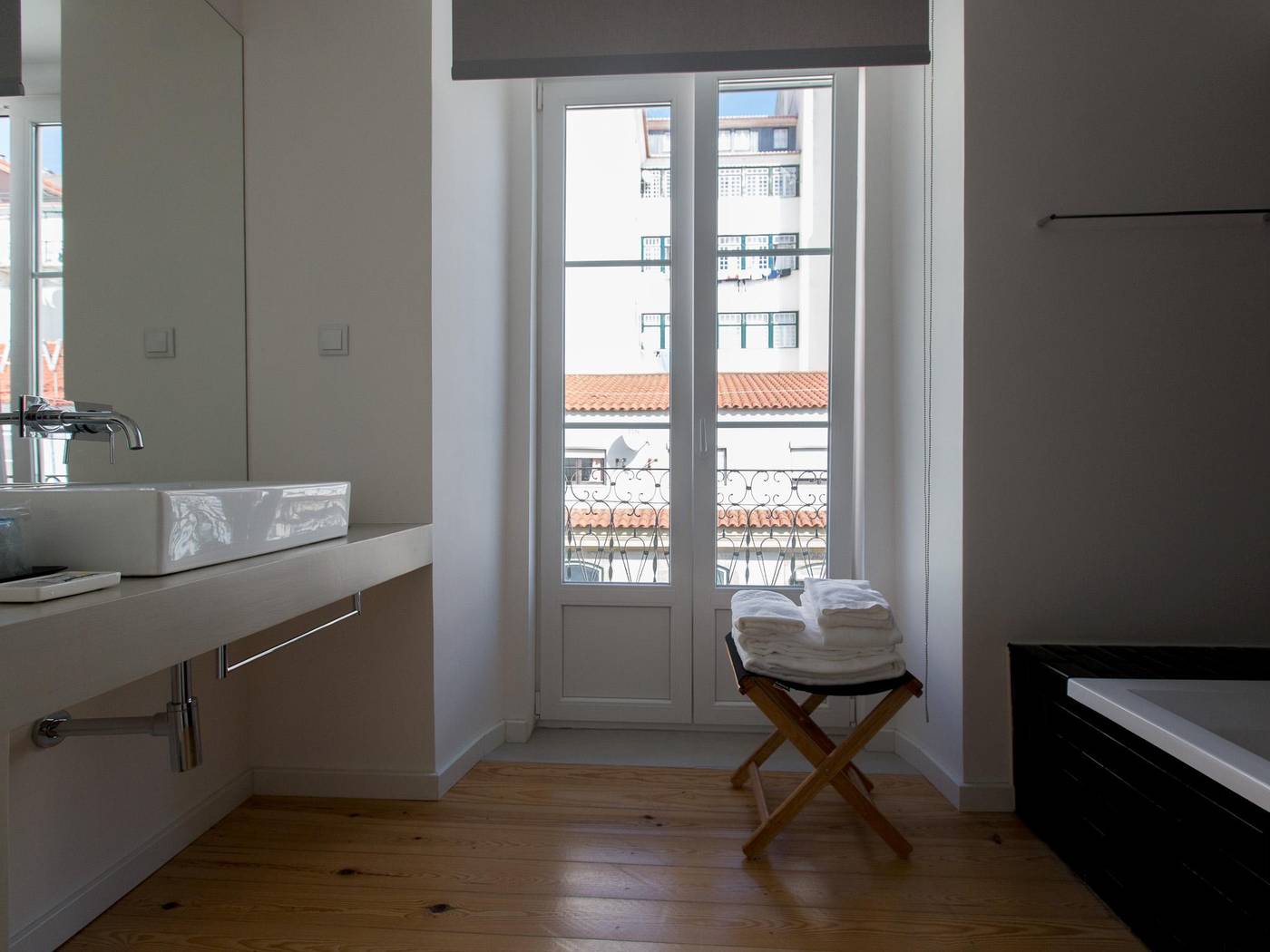The 8 Down Town Suites-Portugal-LISBOA-Room-10