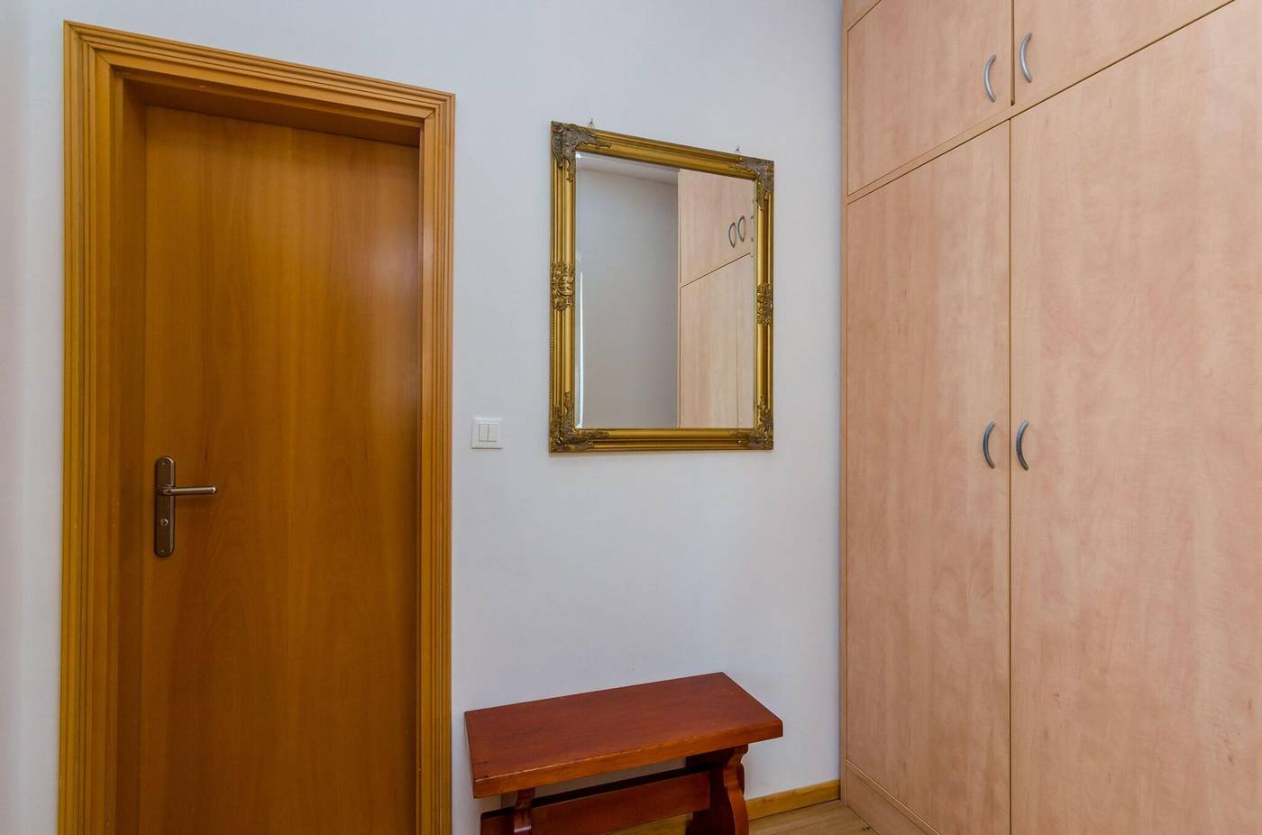 Apartments---Rooms-V-M-Room-42