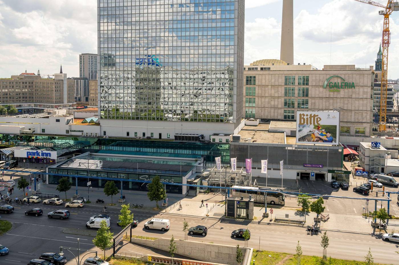 Park-Inn-by-Radisson-Berlin-Alexanderplatz-General-view-5