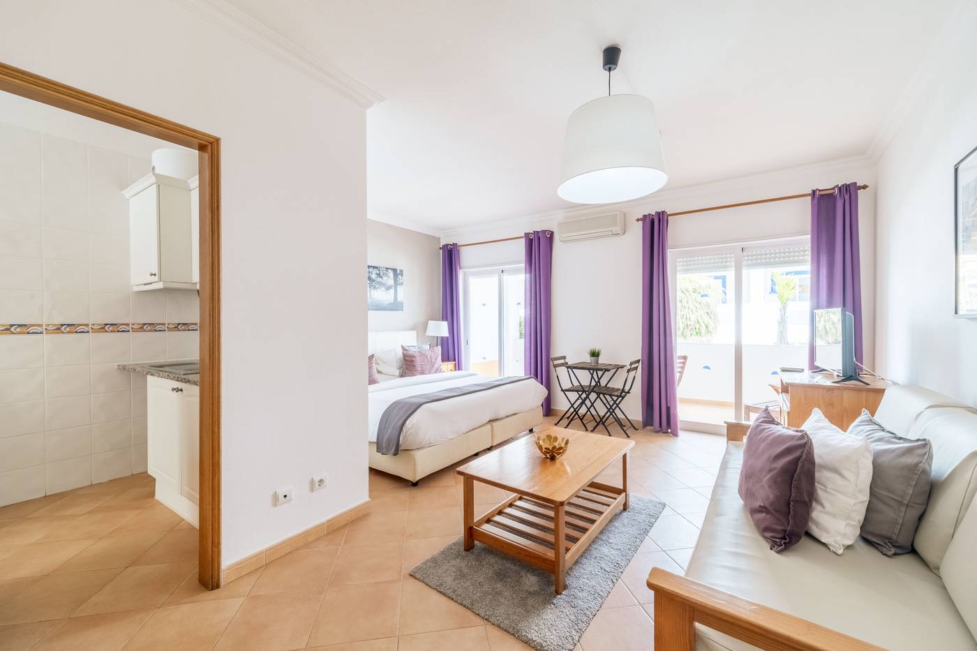 Oasis-Beach-Room-12
