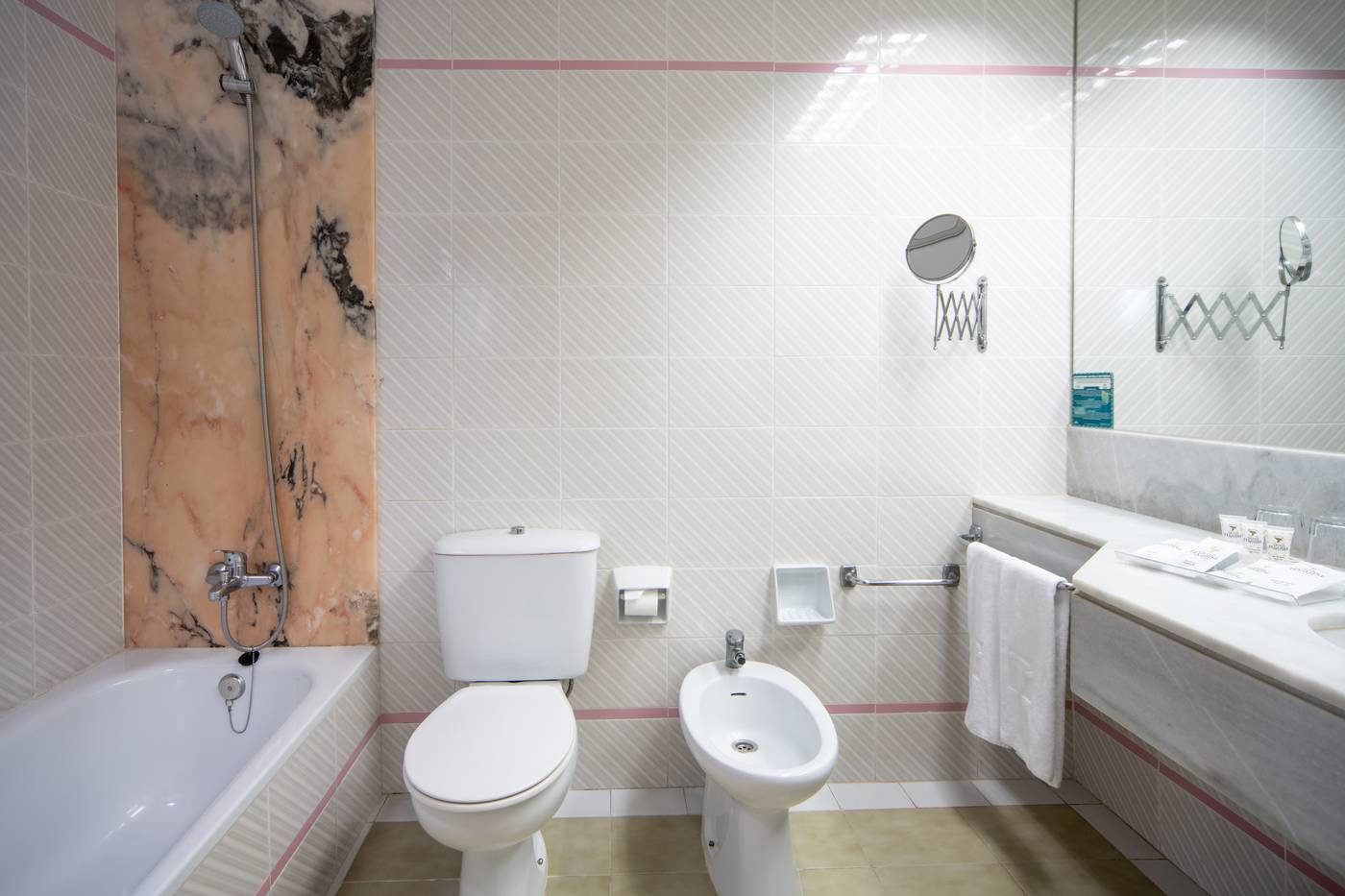 Alexandre-Teguise-Playa-Room-18