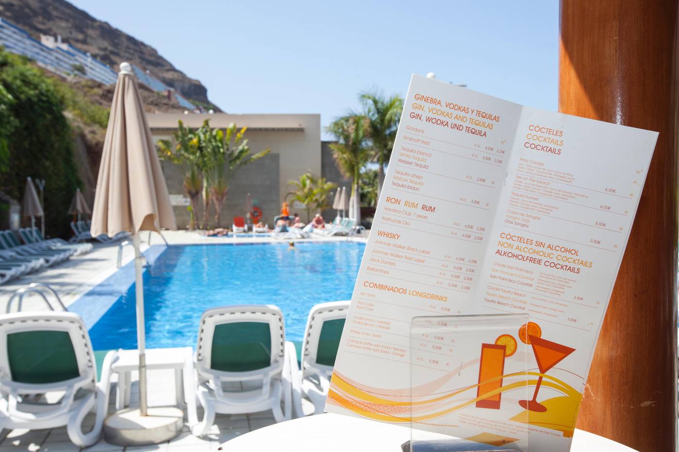 LIVVO-Costa-Taurito---Waterpark-Bar-29