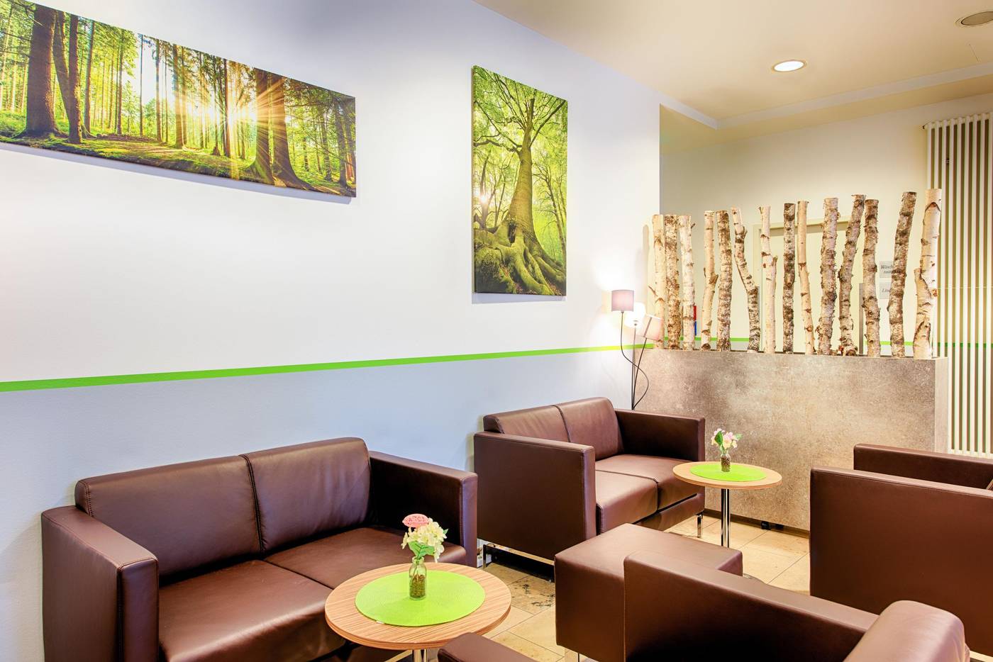 B-B-Hotel-Berlin-City-Ost-Lobby-13