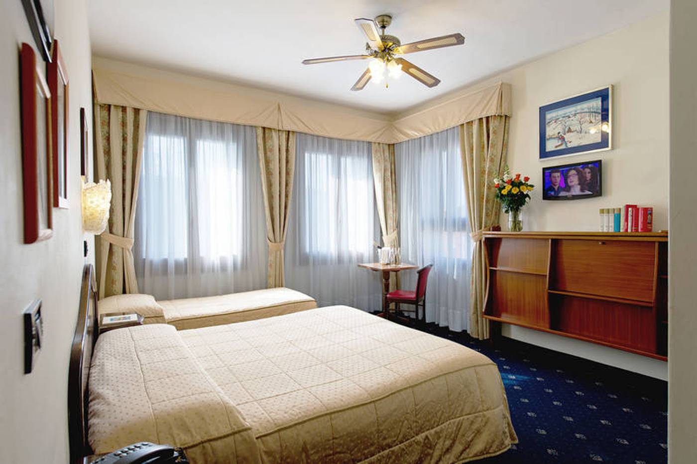 Hotel-Cristallo-Room-2