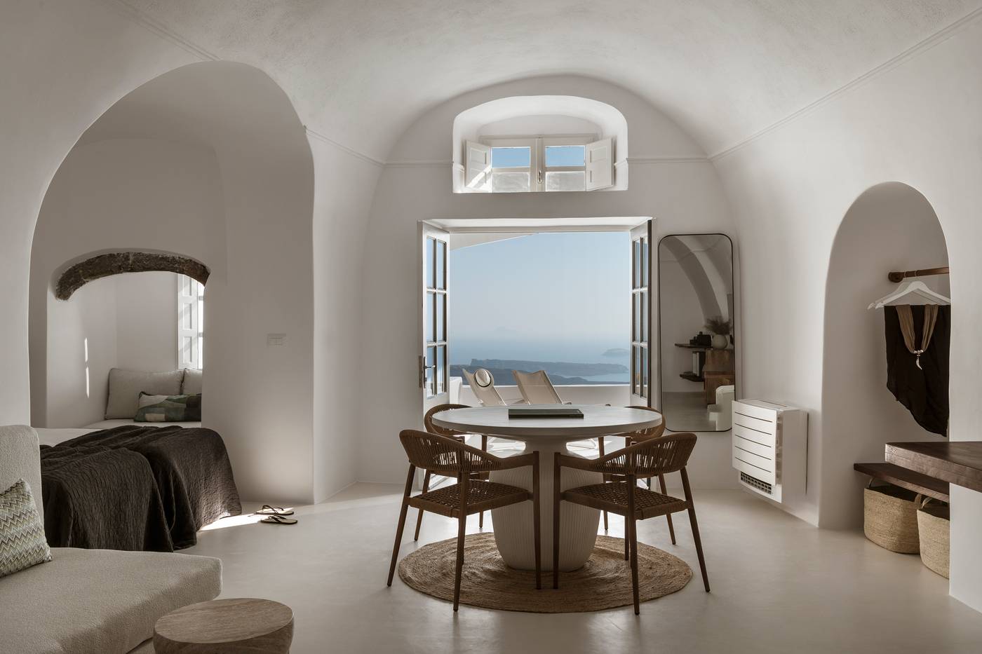 Aqua-Luxury-Suites-Room-23