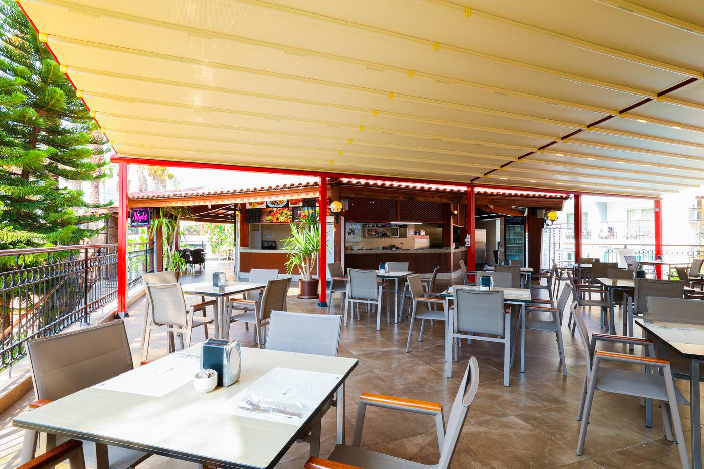 Crystal-Aura-Beach-Resort---Spa-Restaurant-18