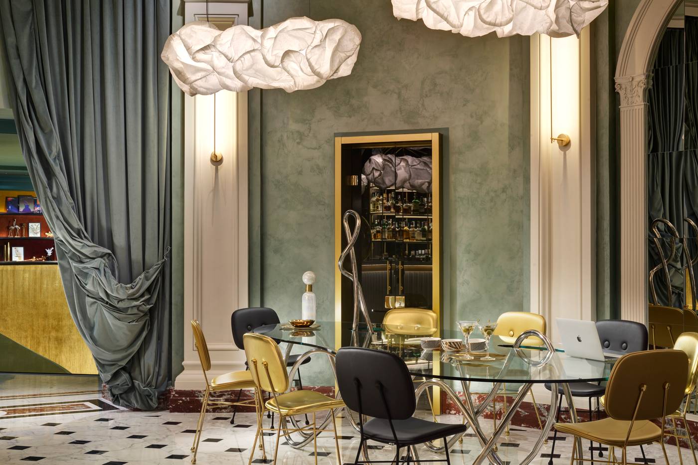 Leon-s-Place-Hotel-Bar-15