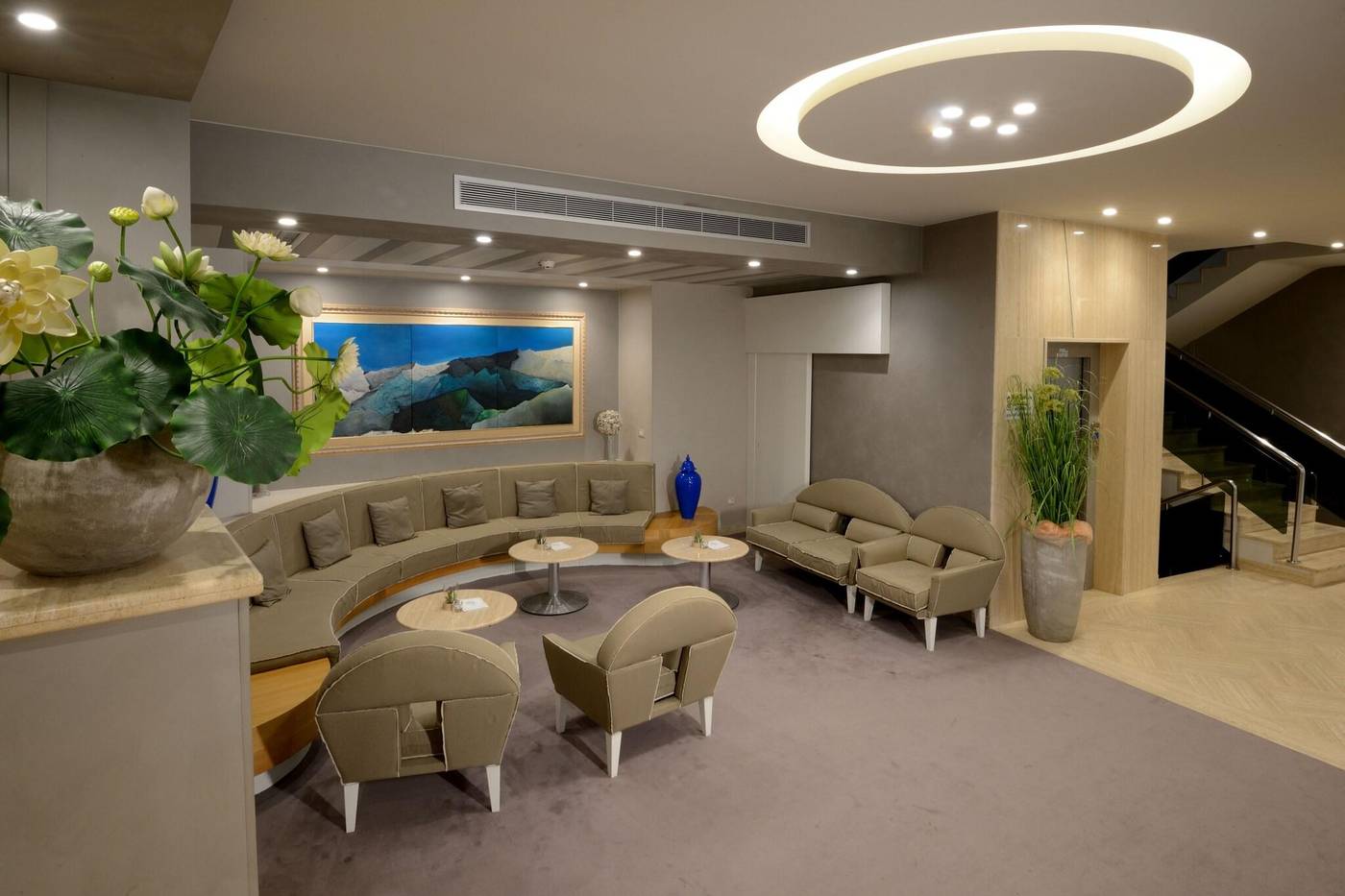 President-Park-Lobby-39