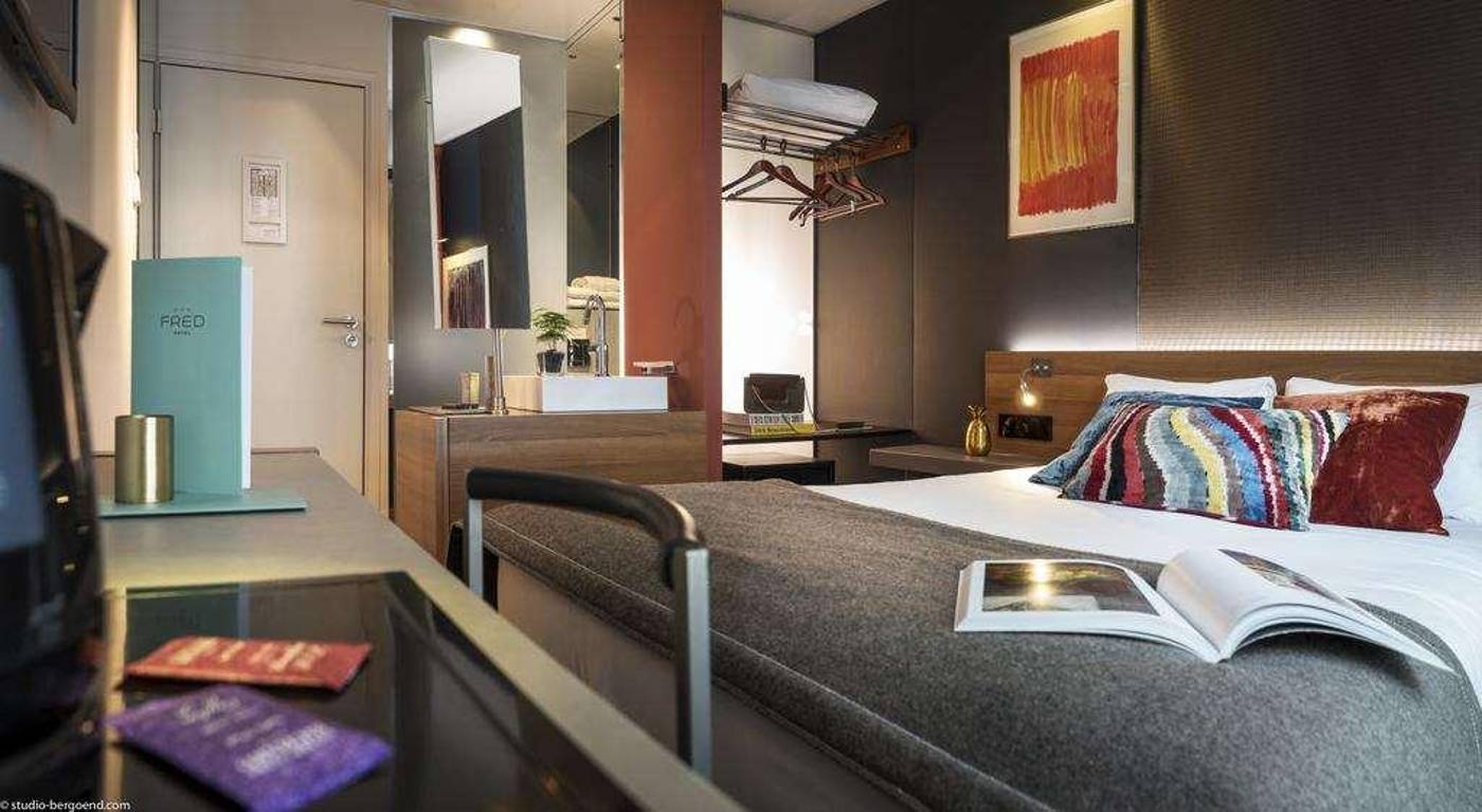 Fred-Hotel-Room-18