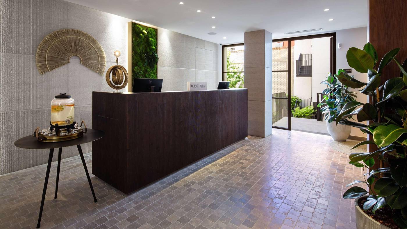 Atocha-Hotel-Madrid--Tapestry-Collection-by-Hilton-Lobby-3