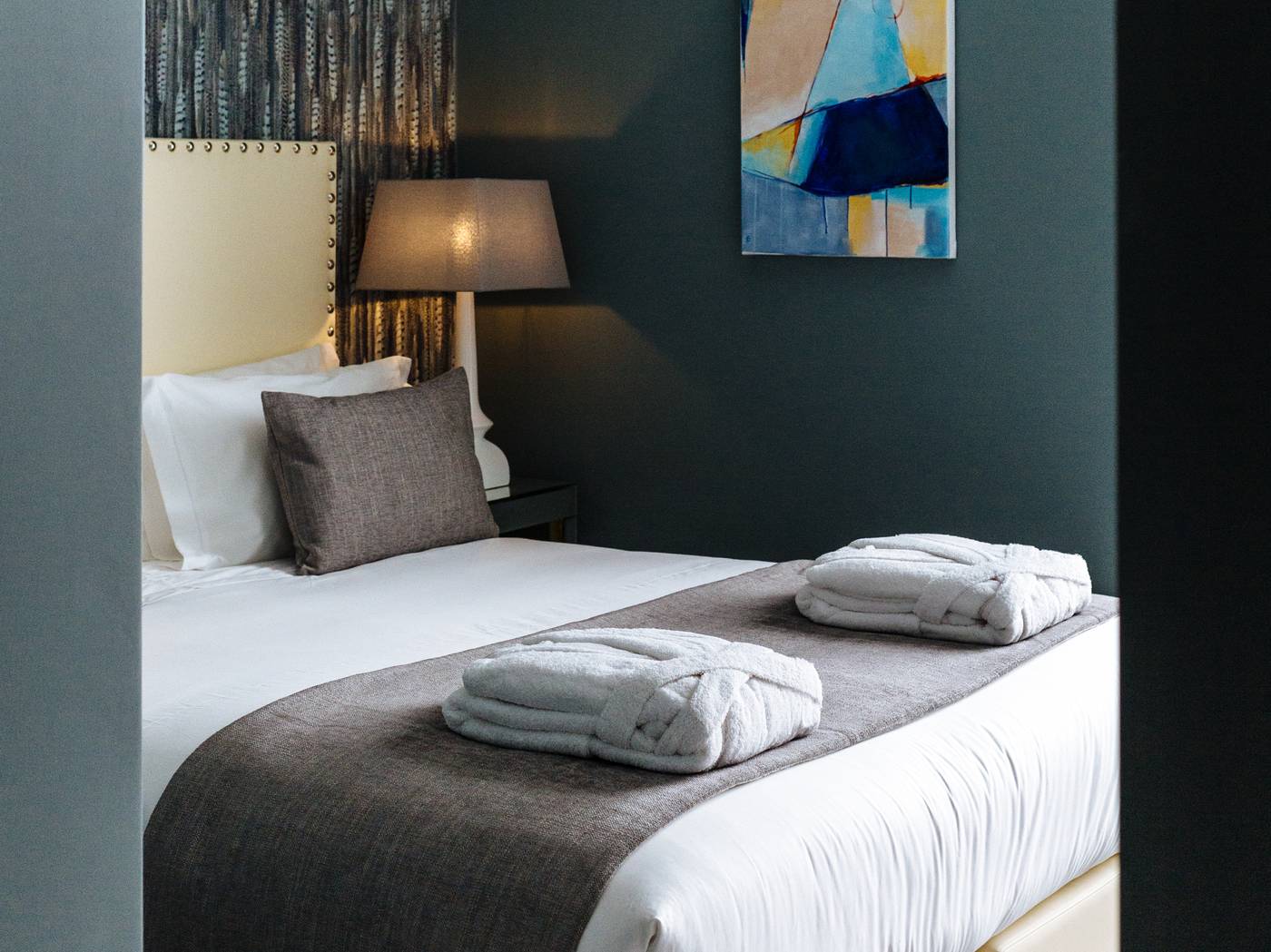 Dear-Lisbon-Gallery-House-Room-21