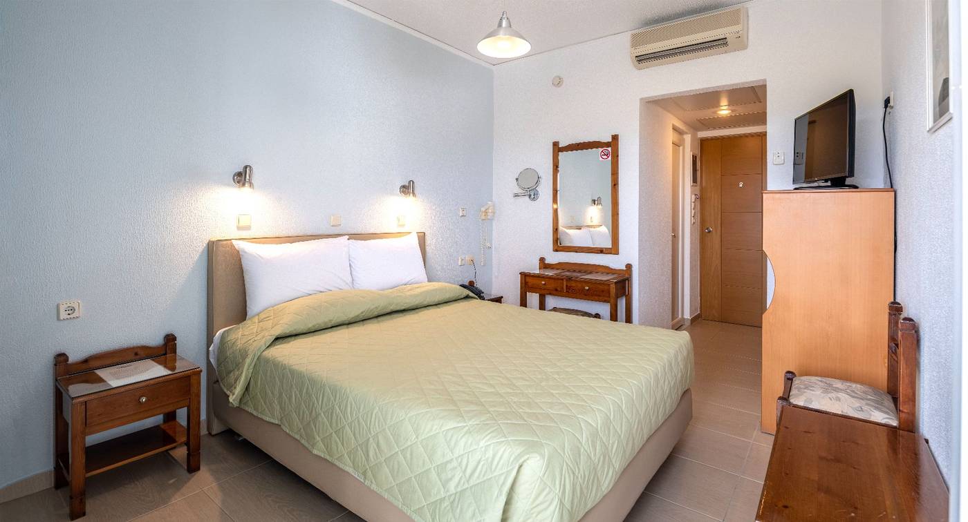 Tropical-Sol-Room-21