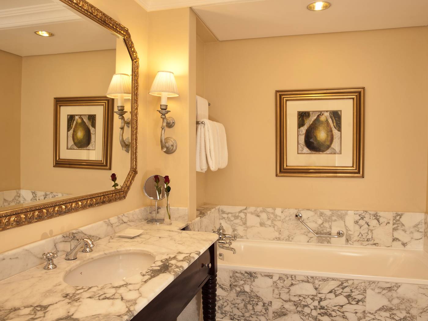 The-Table-Bay-Hotel-Room-37