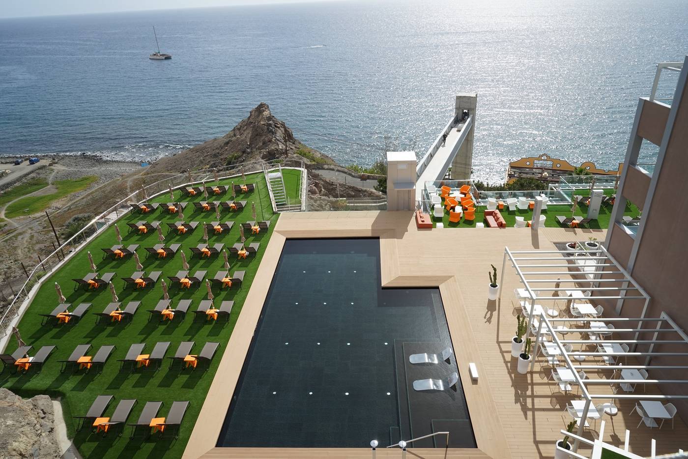 Riviera-Vista-Pool-48