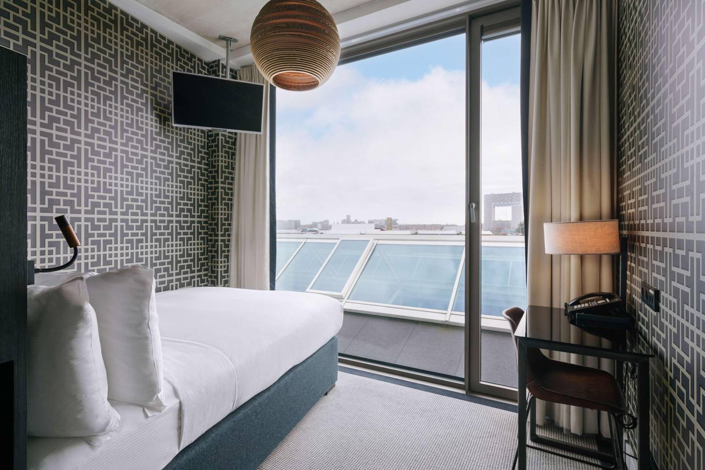 DoubleTree-by-Hilton-NDSM-Wharf-Room-31