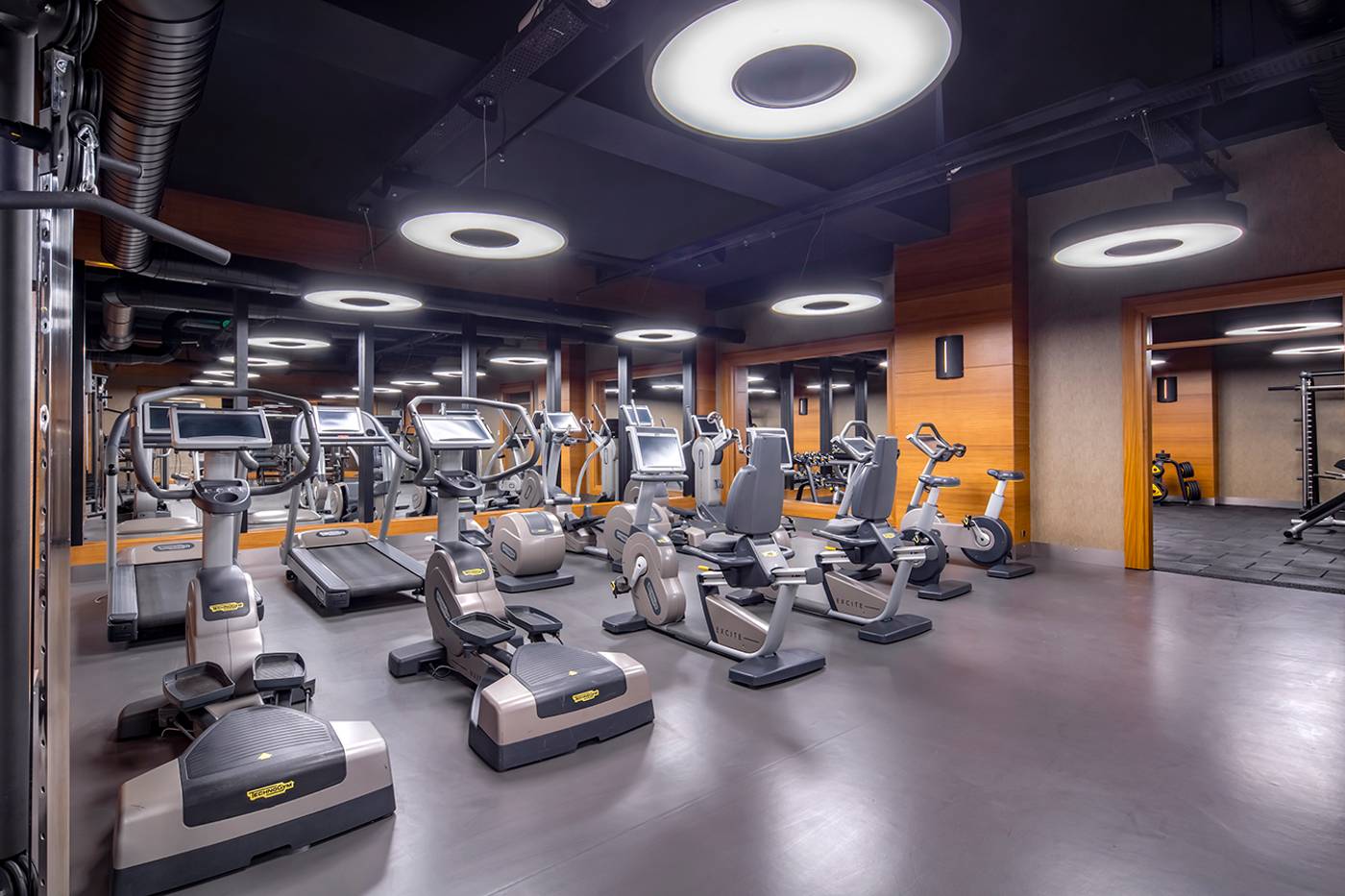 DoubleTree-by-Hilton-Istanbul-Topkapi-Sports-and-Entertainment-55