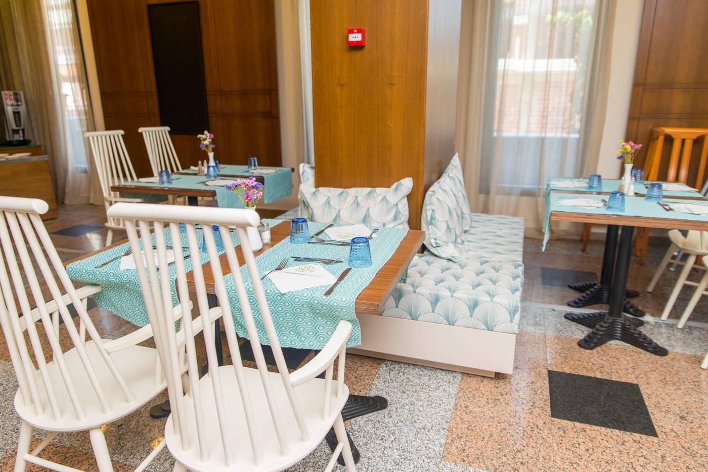 Mediterranean-Resort-Restaurant-34