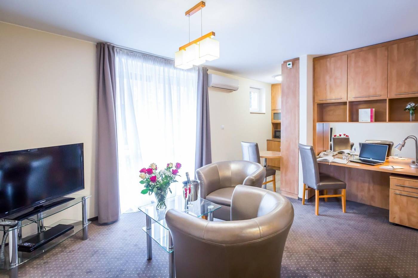 Warsaw---Apartments-Apartamenty-Sadyba-Room-17