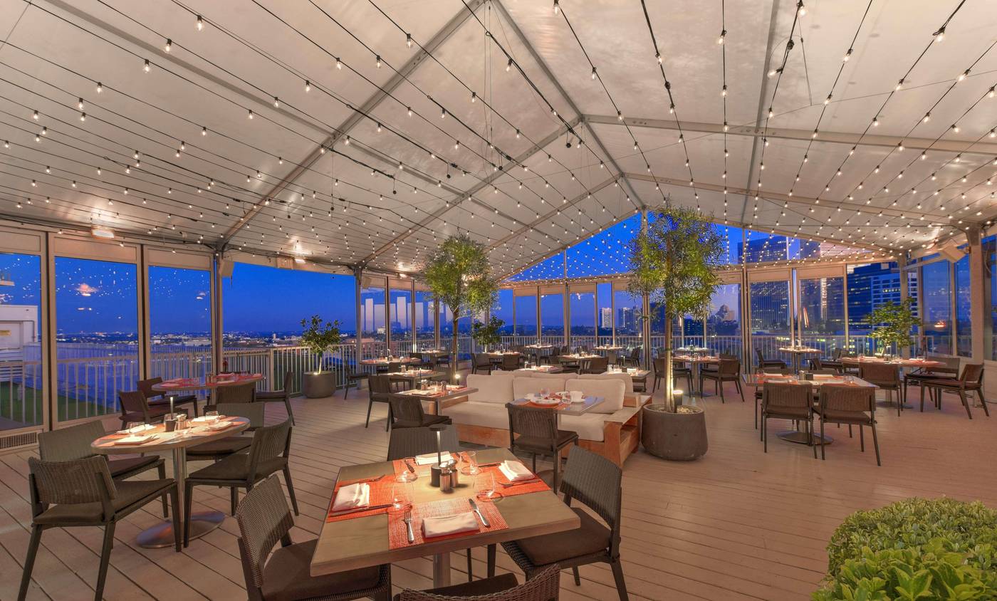 Beverly-Hilton-Restaurant-54